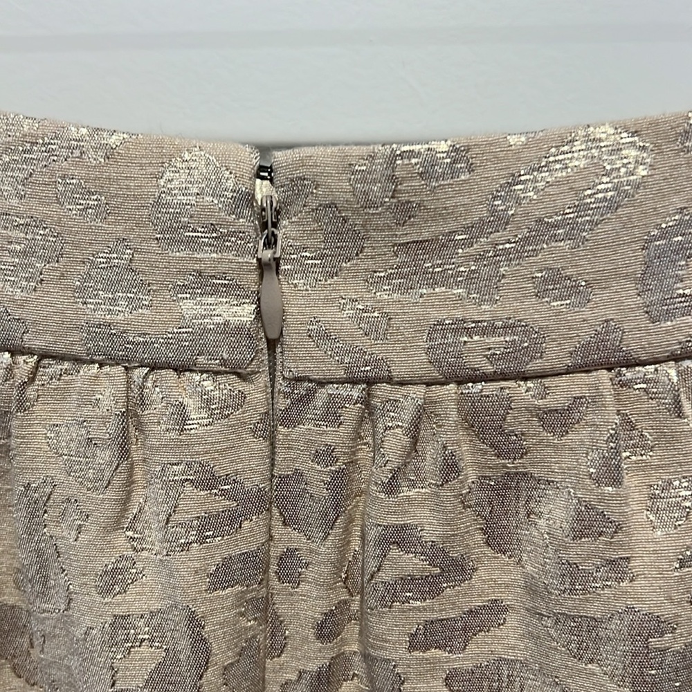 Sezane Jupe Alphonsine Golden Leopard Metallic
Jacquard Mini Skirt FR 36 US 4 - Picture 4 of 5